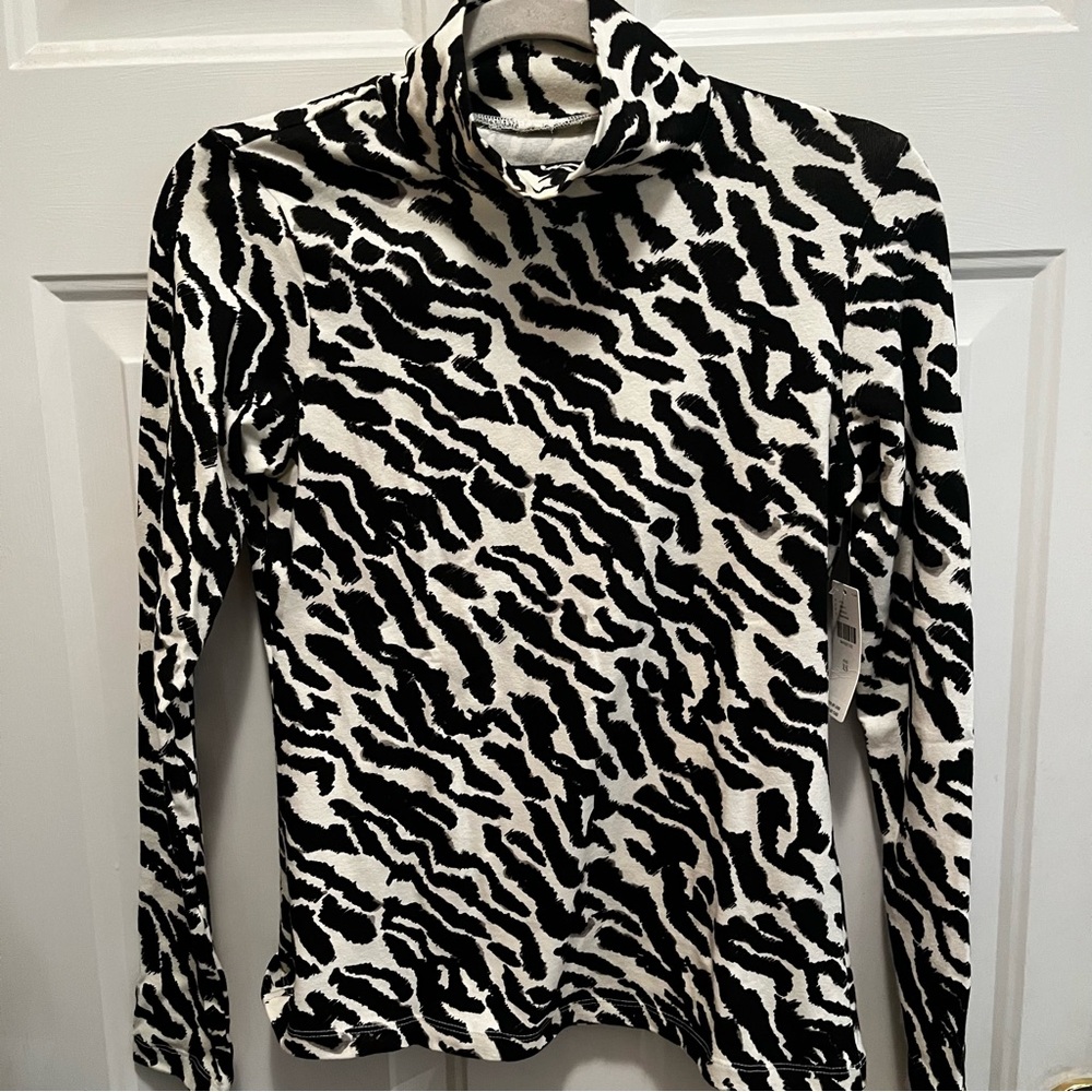 Maeve Anthropologie Sz XS Black  and White Zebra Print Turtleneck Sweater